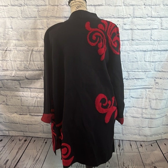Chico’s Long Open Cardigan Sweater Duster Black with Red Design Chicos Size 2 - Picture 5 of 9
